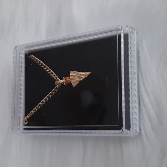 ARROWHEAD NECKLACE - Picture 5 of 5